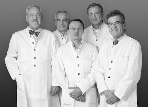 Die Leitung des Kooperativen Mammazentrums Hamburg (v.l.n.r.)  Prof. Dr. Carstensen, Prof. Dr. Scheidel, PD Dr. Friedrichs, Dr. Schlotfeldt, Prof. Dr. Goepel &copy; Martin Zitzlaff Photography